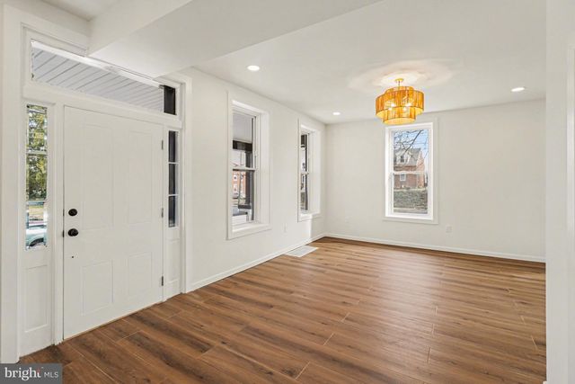 1006 COLEBROOK RD, Lebanon, PA 17042