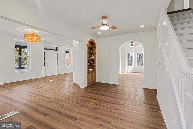 1006 COLEBROOK RD, Lebanon, PA 17042