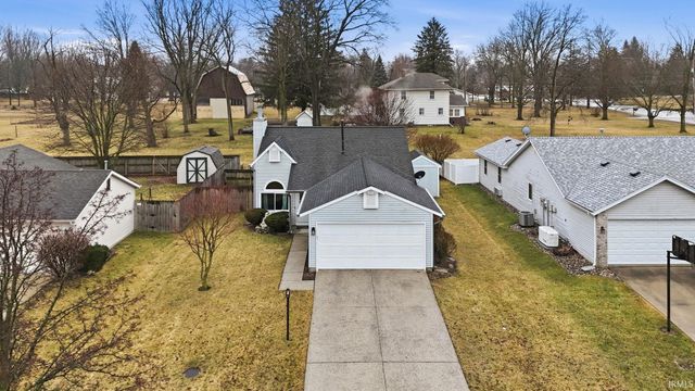 3715 Three Oaks Drive, Fort Wayne, IN 46809