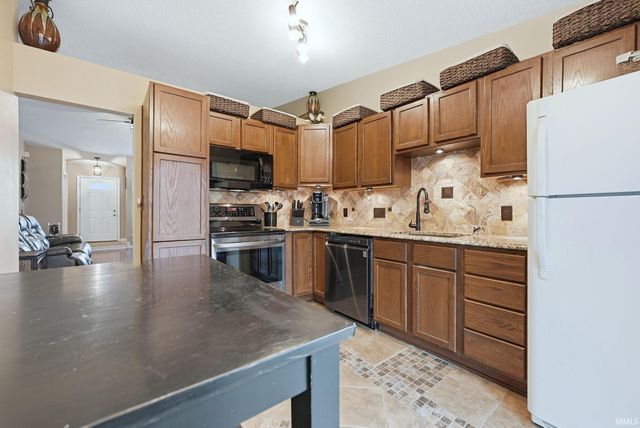 3715 Three Oaks Drive, Fort Wayne, IN 46809