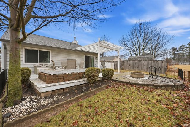 3715 Three Oaks Drive, Fort Wayne, IN 46809