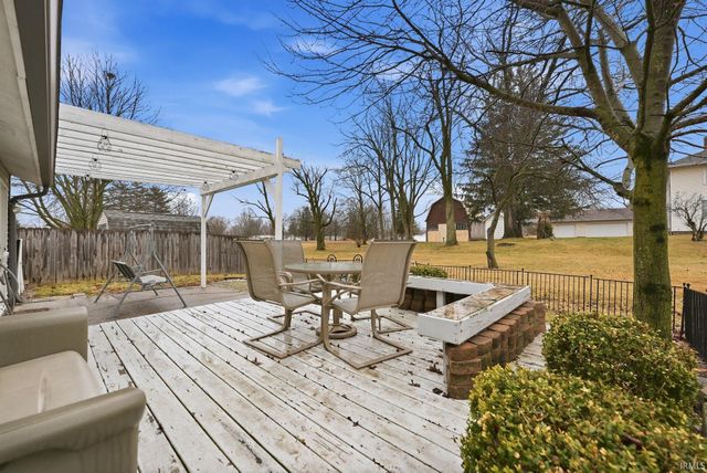 3715 Three Oaks Drive, Fort Wayne, IN 46809