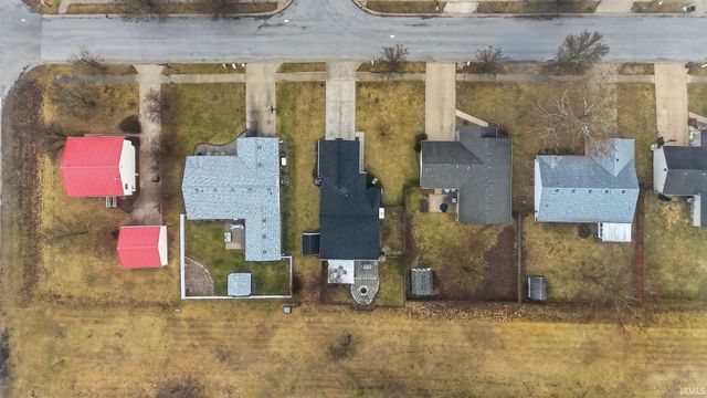 3715 Three Oaks Drive, Fort Wayne, IN 46809