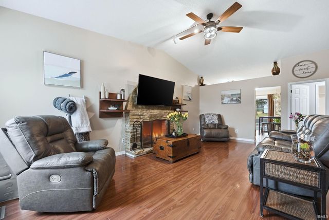 3715 Three Oaks Drive, Fort Wayne, IN 46809