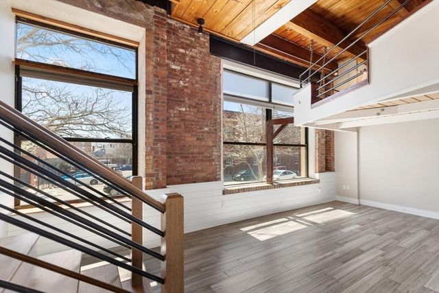24 Norman Street 111, Salem, MA 01970