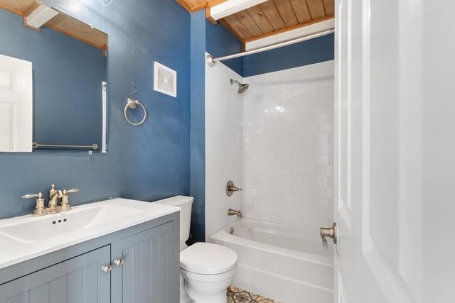 24 Norman Street 111, Salem, MA 01970