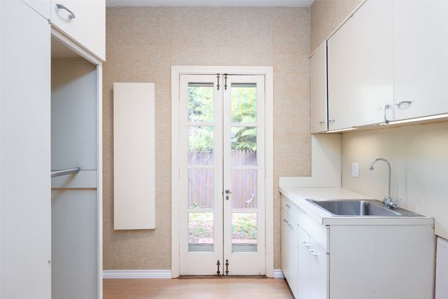 8906 Inwood Road, Dallas, TX 75209