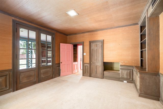 8906 Inwood Road, Dallas, TX 75209