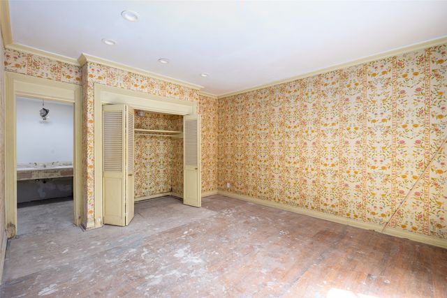 8906 Inwood Road, Dallas, TX 75209