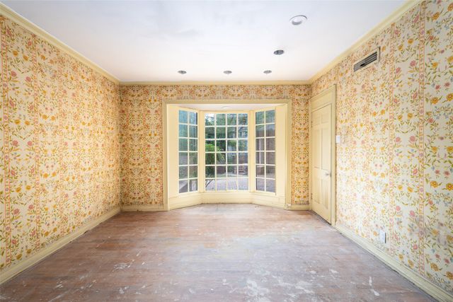 8906 Inwood Road, Dallas, TX 75209