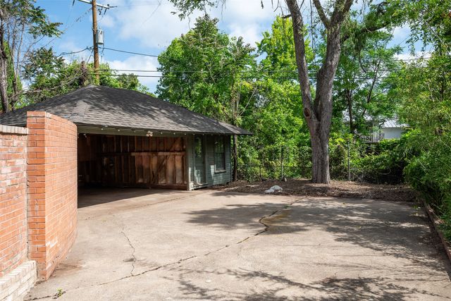 8906 Inwood Road, Dallas, TX 75209