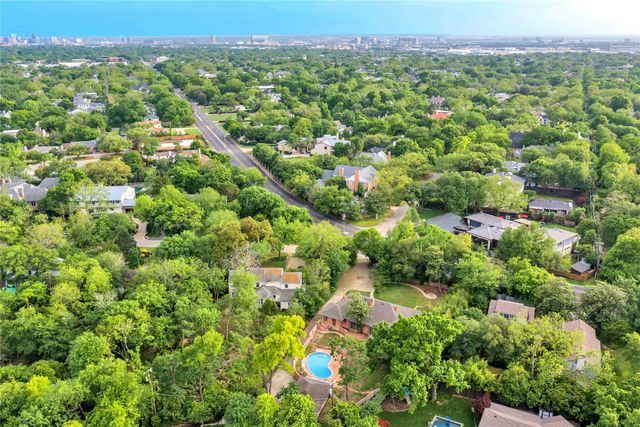 8906 Inwood Road, Dallas, TX 75209