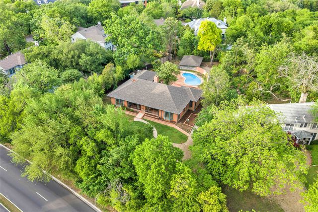 8906 Inwood Road, Dallas, TX 75209