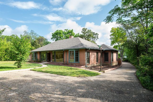 8906 Inwood Road, Dallas, TX 75209