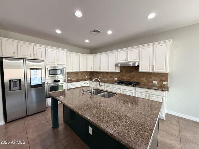 2472 E Mead Drive, Gilbert, AZ 85298