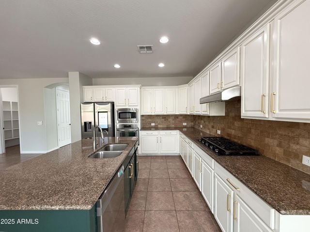 2472 E Mead Drive, Gilbert, AZ 85298