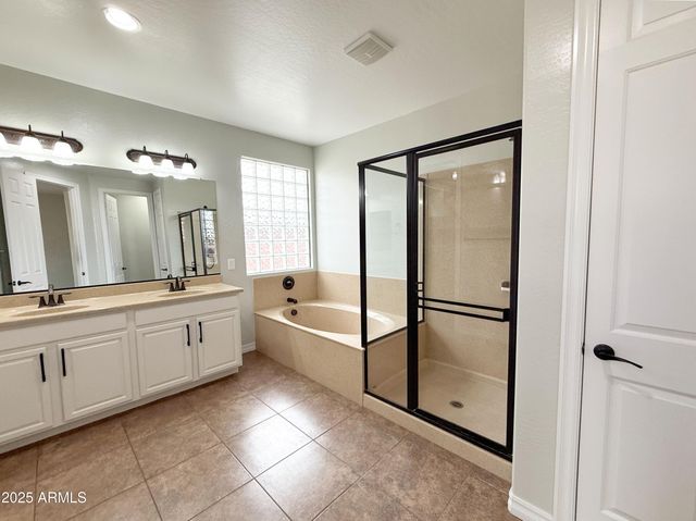 2472 E Mead Drive, Gilbert, AZ 85298