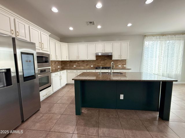 2472 E Mead Drive, Gilbert, AZ 85298