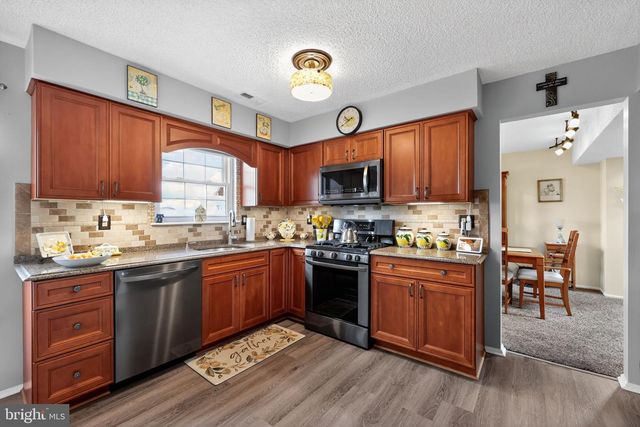 11 PONY RUN, Sewell, NJ 08080