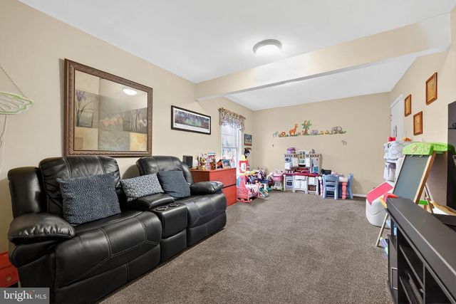 11 PONY RUN, Sewell, NJ 08080