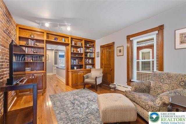 132 North 11th Street, Allentown City, PA 18102
