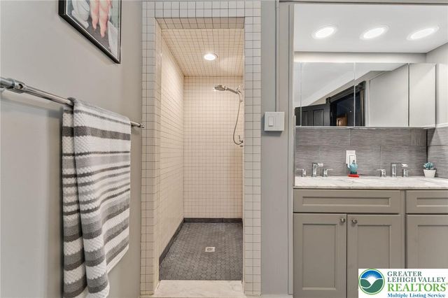132 North 11th Street, Allentown City, PA 18102