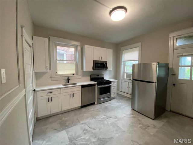 6027 McPherson Avenue, St Louis, MO 63112