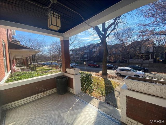 6027 McPherson Avenue, St Louis, MO 63112