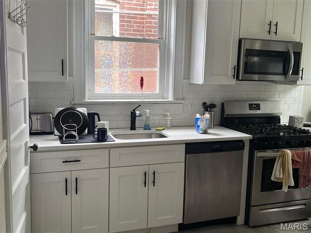 6027 McPherson Avenue, St Louis, MO 63112