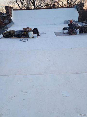 6027 McPherson Avenue, St Louis, MO 63112