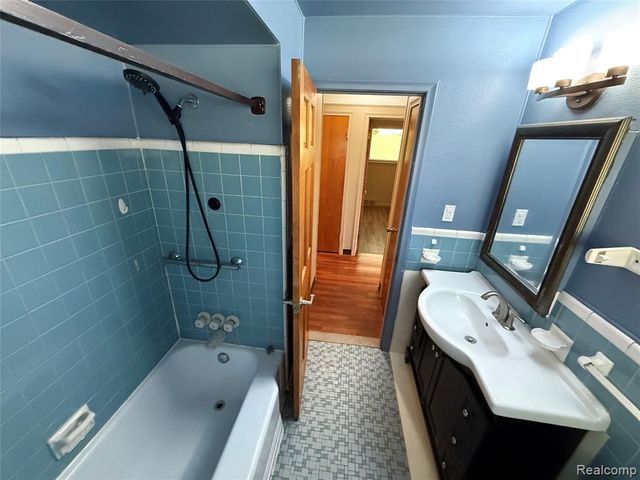 32410 Halmich Drive, Warren, MI 48092