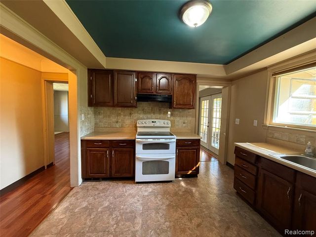 32410 Halmich Drive, Warren, MI 48092