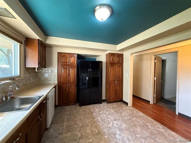 32410 Halmich Drive, Warren, MI 48092