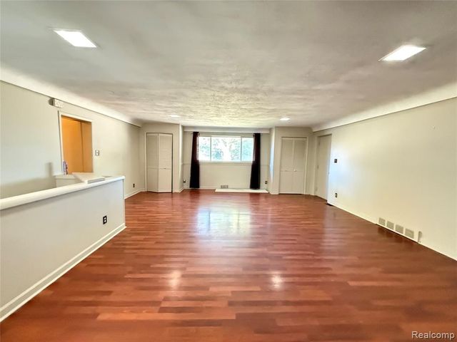 32410 Halmich Drive, Warren, MI 48092
