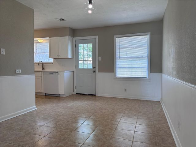 602 Harold Lane, Baytown, TX 77521