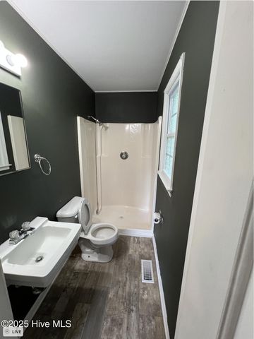 901 Jasper Street, Clinton, NC 28328