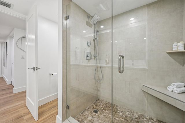 3080 NE 47th Court 405, Fort Lauderdale, FL 33308