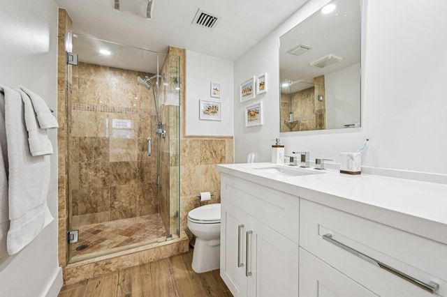 3080 NE 47th Court 405, Fort Lauderdale, FL 33308