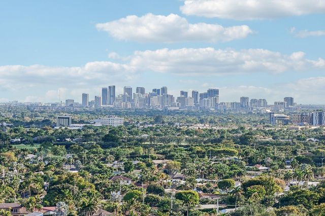 3080 NE 47th Court 405, Fort Lauderdale, FL 33308