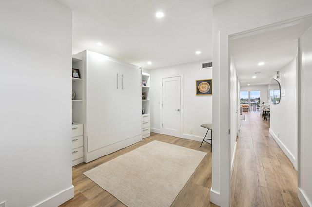 3080 NE 47th Court 405, Fort Lauderdale, FL 33308