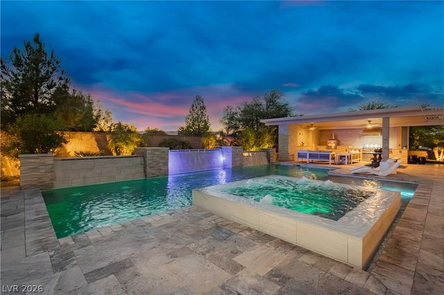 7009 Connor Cove Street, Las Vegas, NV 89118