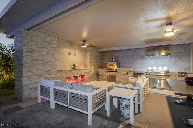 7009 Connor Cove Street, Las Vegas, NV 89118