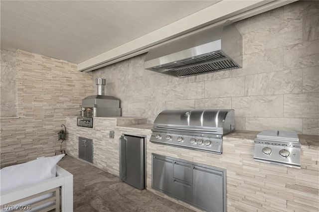 7009 Connor Cove Street, Las Vegas, NV 89118