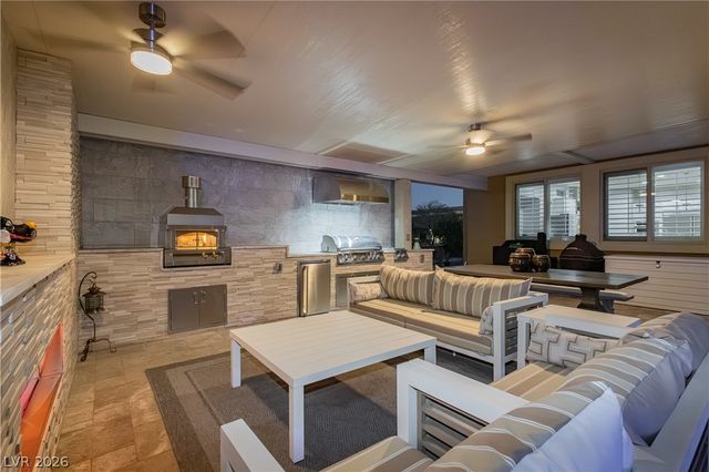 7009 Connor Cove Street, Las Vegas, NV 89118