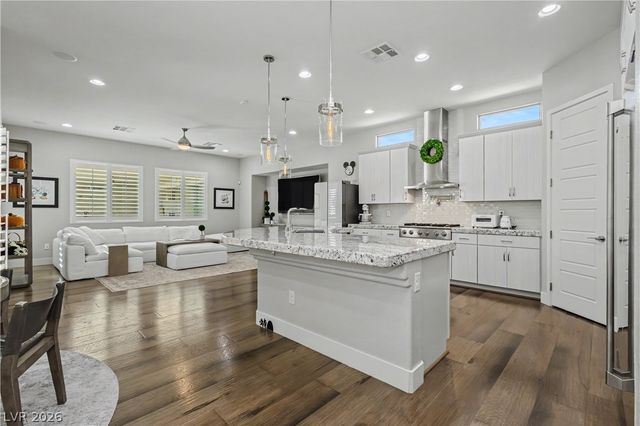 7009 Connor Cove Street, Las Vegas, NV 89118