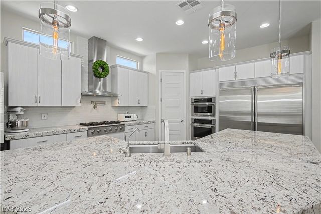7009 Connor Cove Street, Las Vegas, NV 89118