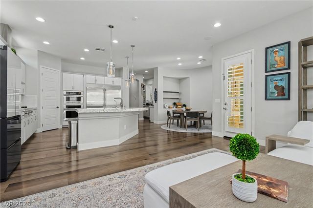 7009 Connor Cove Street, Las Vegas, NV 89118