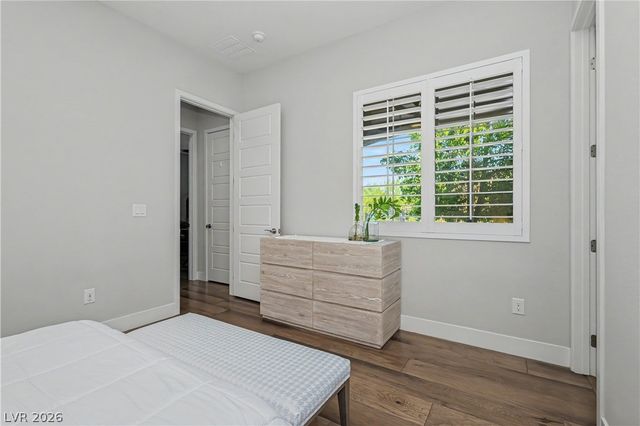 7009 Connor Cove Street, Las Vegas, NV 89118