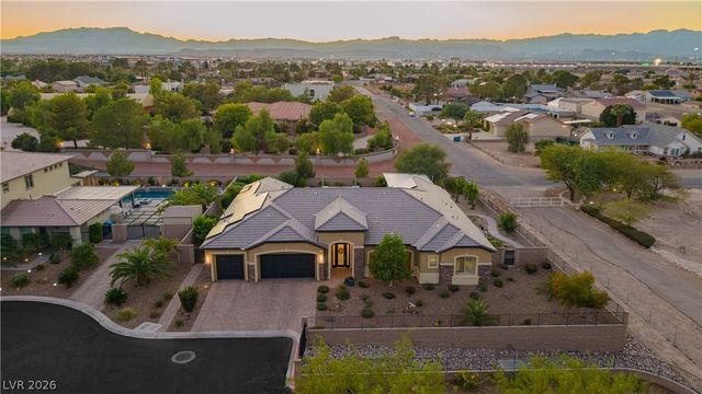 7009 Connor Cove Street, Las Vegas, NV 89118