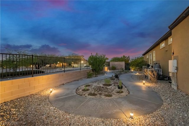 7009 Connor Cove Street, Las Vegas, NV 89118